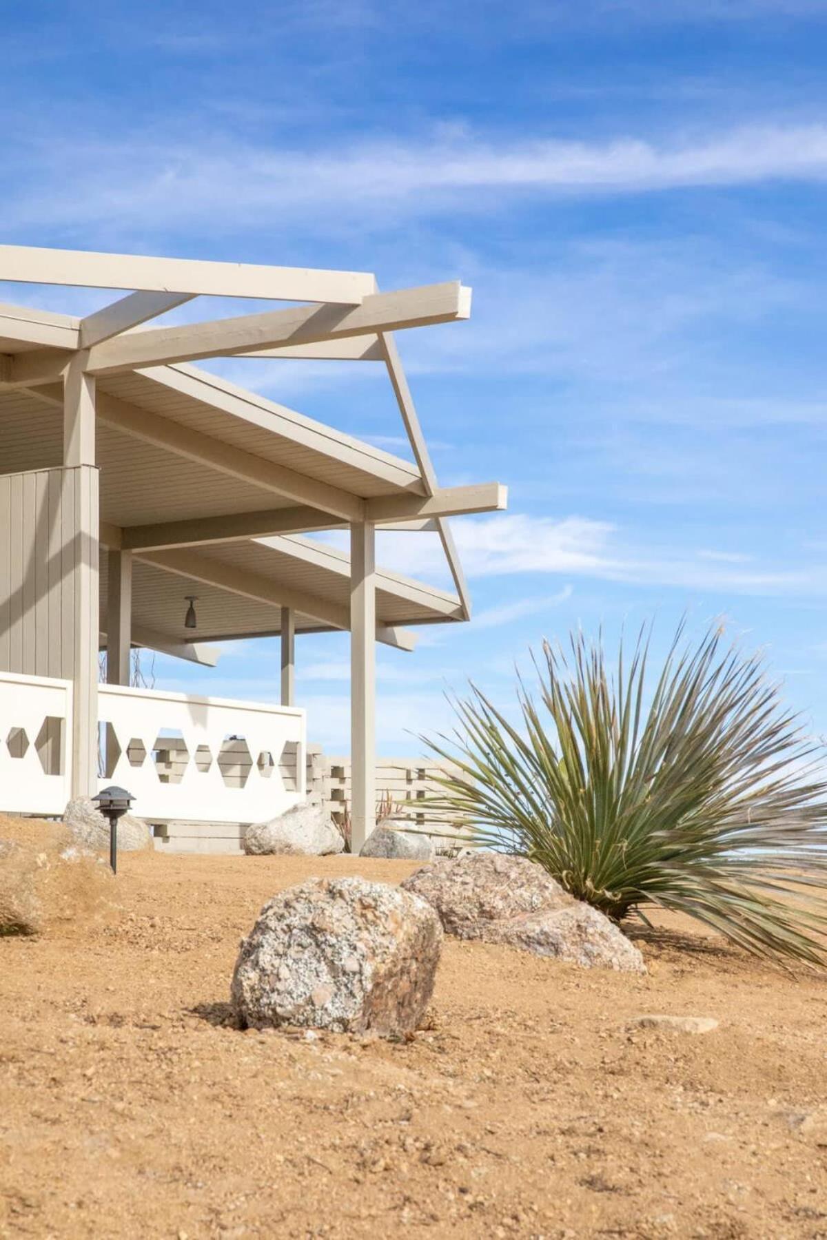 The Bungalows By Homestead Modern Joshua Tree Exterior foto